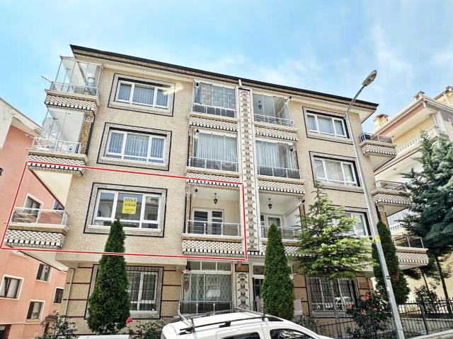 Yayla Muhtarlık Yakını 1.katta Asansörlü 3+1 Öncephe Çift Balkon