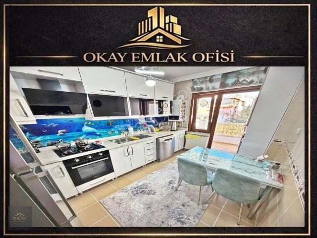 Yayla'da Merkezi Konum'da Mantolamalı Binada Üç Balkonlu Masrafsız 3+1