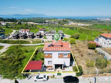 Yaylaköy Mah. 500m2 Arsa İçinde Tek Müstakil 5+2 Villa Satılık