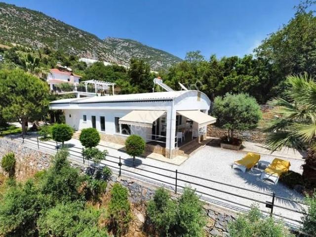 Yaylalıda 1.725 M2 Arsaya Sahip Tek Katlı 2+1 Müstakil Villa