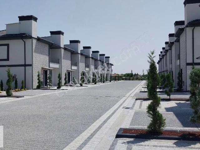 Yaylapınar Mah. Kiralık Site İçerisi 3+1 Villa Dublex