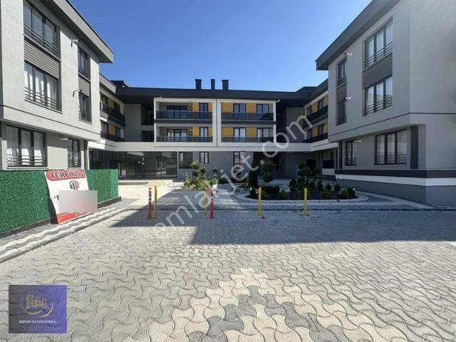 Yazır Şafak Caddesinde Kiralık Sıfır Eşyalı 1+1 Daire