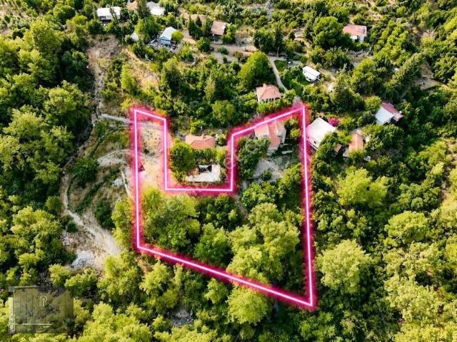 Yazırda Müstakil Arsa İçinde Triplex Villa Satılık
