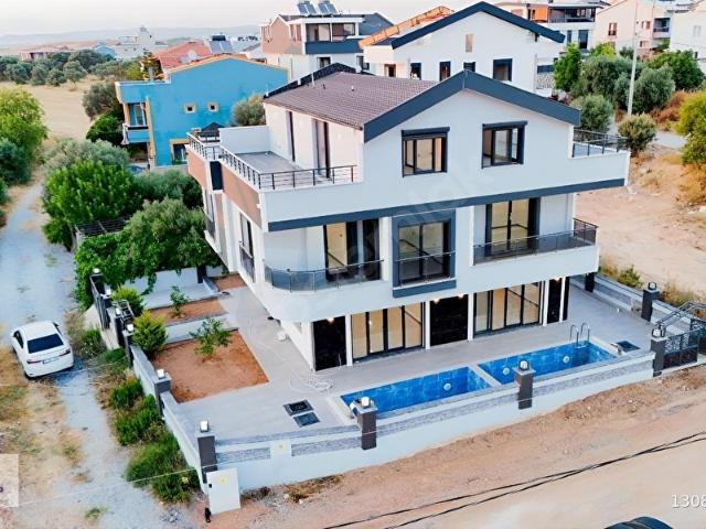 YAZIN KEYFİ, KIŞIN HUZURU HAVUZLU 3+1 VİLLA