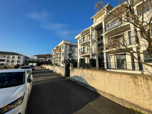 Yazlık'ta Site İçi 3. Kat Kiralık 2+1 Çift Balkonlu Daire