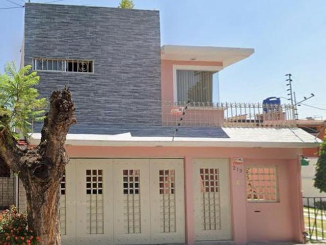 YG BONITA CASA EN VALLE DORADO TLALNEPANTLA