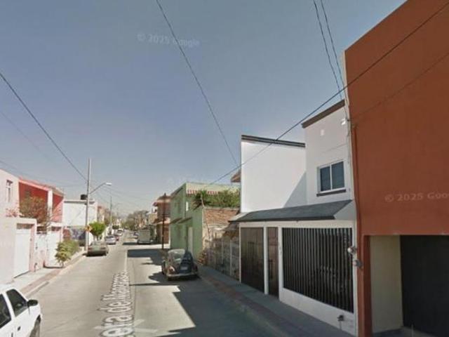 YG BONITA CASA EN PARQUE MANZANARES GUANAJUATO