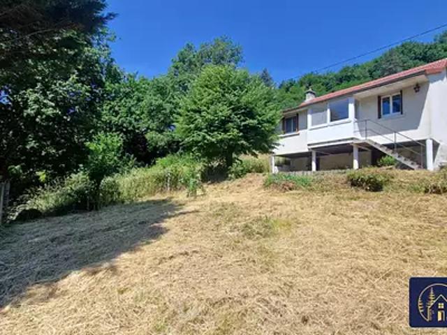 Ydes 15210 Achat / Vente maison 3 pièces t3