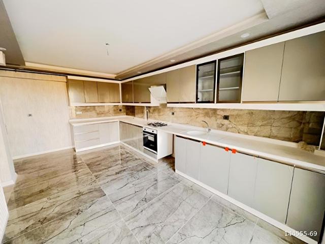 YEŞİLTEPE MAHALLESİNDE 3+1 GENİŞ FERAH YÜKSEK GİRİŞ