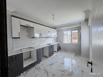 EMSALSİZ BÖLGENİN EN UYGUN 3 +1 DAİRESİ YEŞİLTEPE MAHALLESİNDE