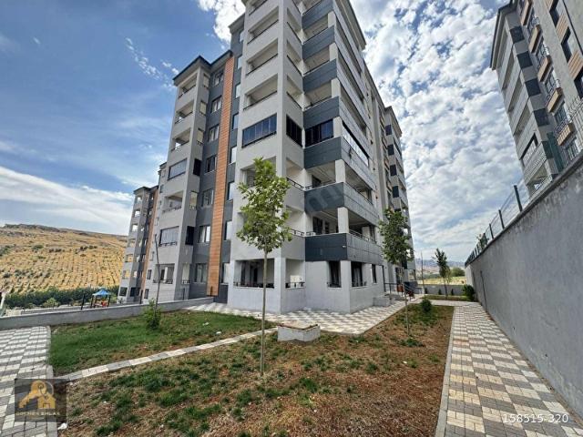 YEŞİL VADİ PARKI KARŞISI KARAKOL YANI 2,5+1 LÜX DAİRE