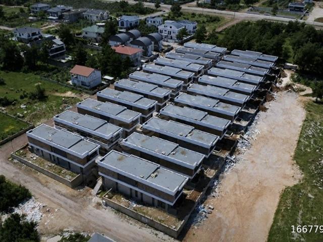 YEŞİLBAYIR ACİLLL SATILIK 7+1 LÜX VİLLA !