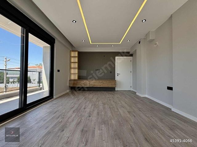 YEŞİLBAYIR'DA YERDEN ISITMALI EBV BANYOLU SATILIK ARAKAT DAİRE