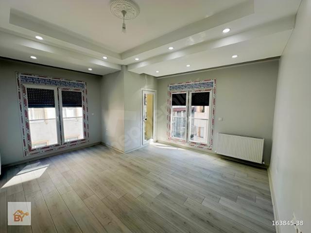 YEŞİLOVA MAHALLESİNDE 4+2 KÖŞE BAŞI DUBLEKS DAİRE