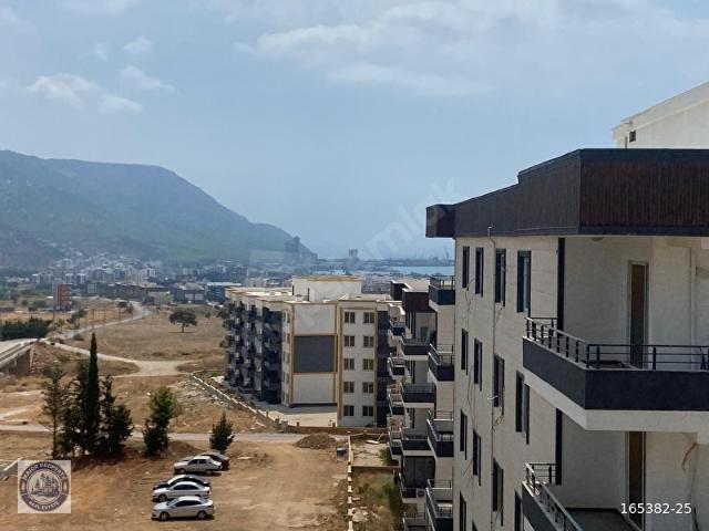 YEŞİLOVACIKTA DENİZ MANZARALI YATIRIMLIK DAİRE