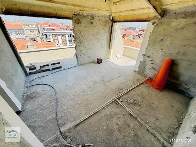 YEŞİLOVA'da ÖNÜ KAPANMAZ SIFIR ÇİFT TERASLI 2+1 ÇATI KATI DAİRE