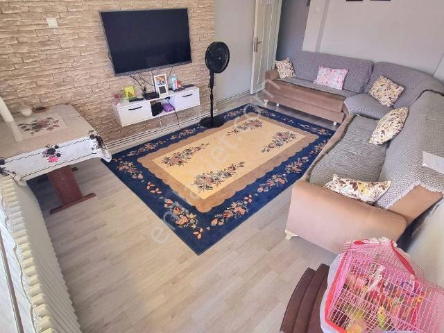 Yeşil Camii Yakınında Geniş Teraslı 2+1 Satılık Daire