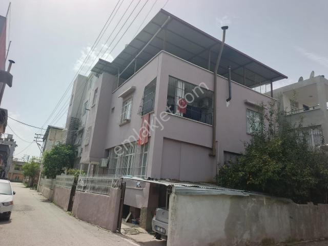 Yeşil Evler Yeşil Büfe Arkasi Müstakil3+1 İki Buçuk Kat Mustakil