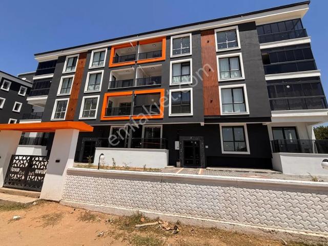 Yeşil Mahallede Site İçi Balkonlu Kiralık 2+1 Sıfır Daire