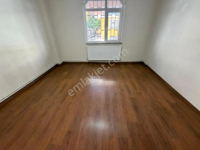 Yeşilova’da Metrobüse 10 Dk | 284 M² Arsada 21 M² Hisseli | Geniş 90 M² Çift Wc’li Daire