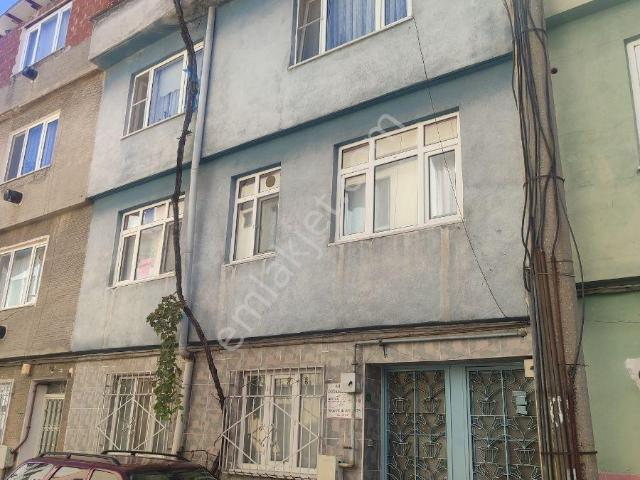 Yeşilova Da Satılık Müstakil Tapulu 3 Katlı Bina