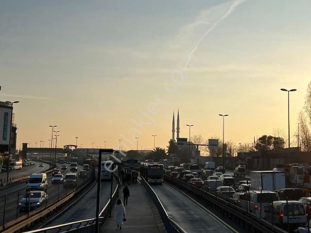 Yeşilova Geniş 2+1 Satılık Daire florya Metrobüs 3 Dk