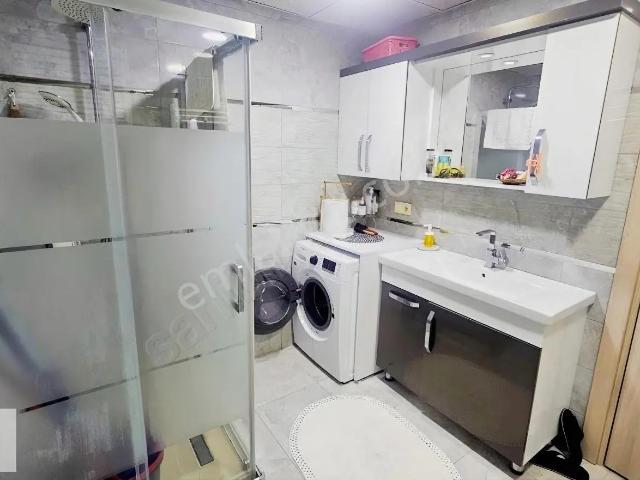 Yeşilova Mah'de Point Bornova Karşısında Geniş Satılık 3+1 Daire