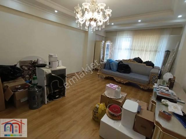 Yeşilova'da Mükemmel Geniş 2+1 Kiralık Daire