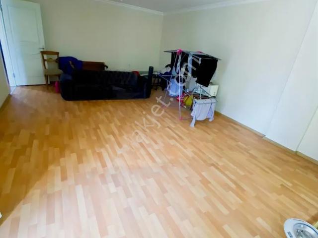 Yeşilova'da Merkezi Konumunda 3+1 Kiralık Daire