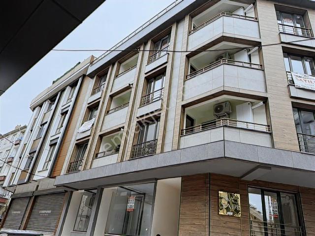 Yeşilova'da E 5'e 2 Dakika! Köşe Konum, Kapalı Otoparklı Sıfır 2