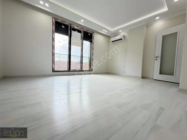 Yeşilova'da Satılık 1+1 Daire, 70m², Kredili, Sıfır, Çift Balkon