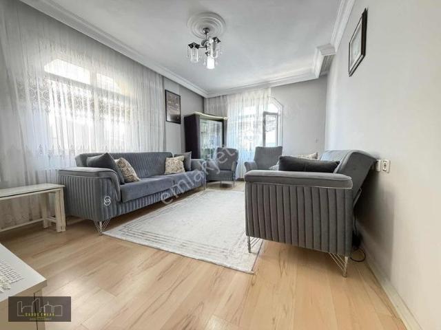 Yeşilova'da Satılık 2+1 Daire, 100m², Bakımlı, Merkezi Konum