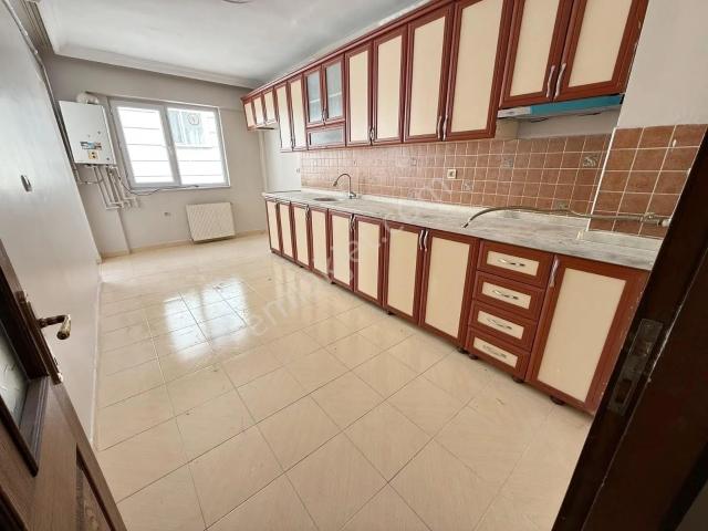 Yeşilovada 125m2 Net Ara Kat Otoparklı 3+1 Eryaman Port Avm Yakn