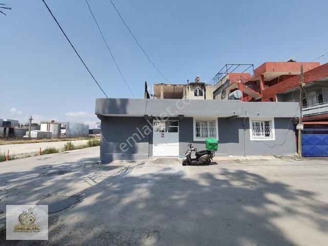 Yeşiloba Oto Center Civarı Tek Katlı Köşebaşı Temiz Satılık Ev