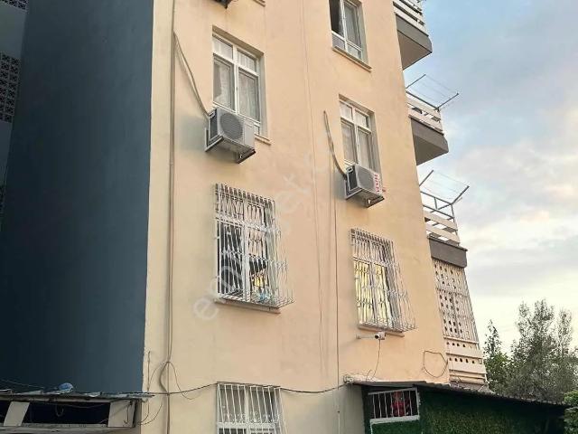 Yeşiloba Sabancı Sitesinde 2+1 Kapalı Mutfak Satılık Daire