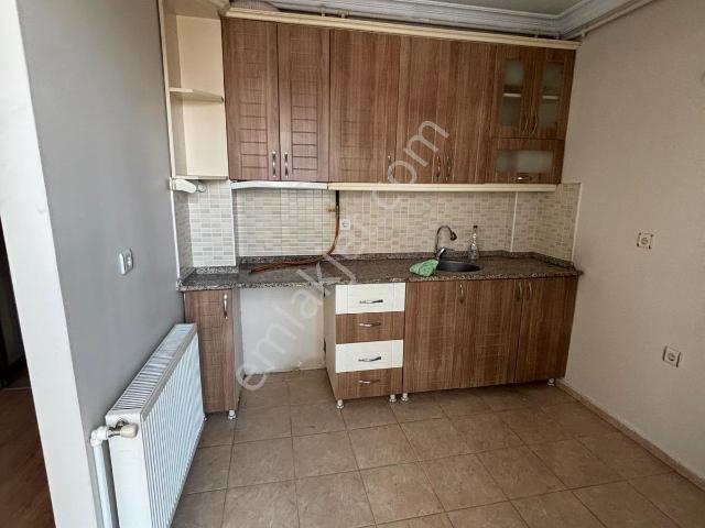 Yeşilbağlar Mahallesinde Kapalı Mutfak 2+1 Satılık Daire