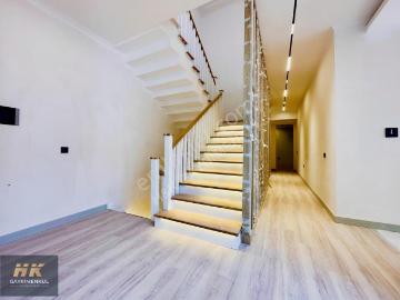 Yeşilbayır'da Site İçi Müstakil Yaşam Fırsatı 7+1 Villa 597m²