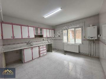 Yeşilevler Mahallesinde 2+1 Kiralık Daire