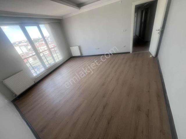 Yeşilpınar'da Site İçerisinde 2+1 Manzaralı Daire