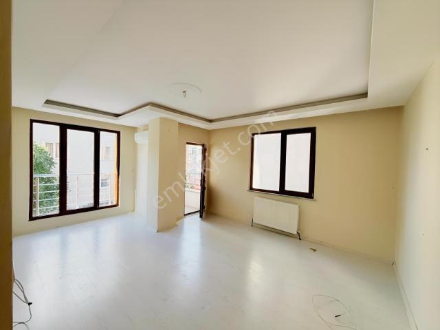 Yeşilpınarda Sitede Kapalı Otoparklı Geniş 2+1 Kiralık Daire
