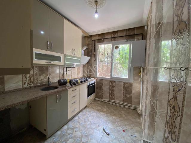 Yeşiltepe De 2+1 ~doğalgaz Kombili Geniş Oturumlu~kiralık Daire