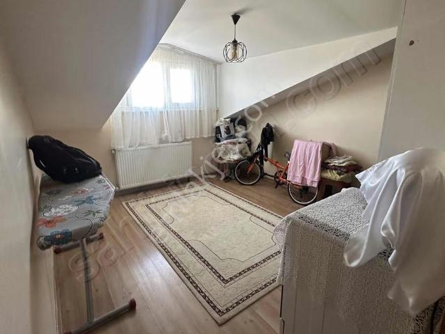 Yeşiltepe'de Kredi Sınırı Olmayan Satılık 3+1 Çatı Dubleks Daire