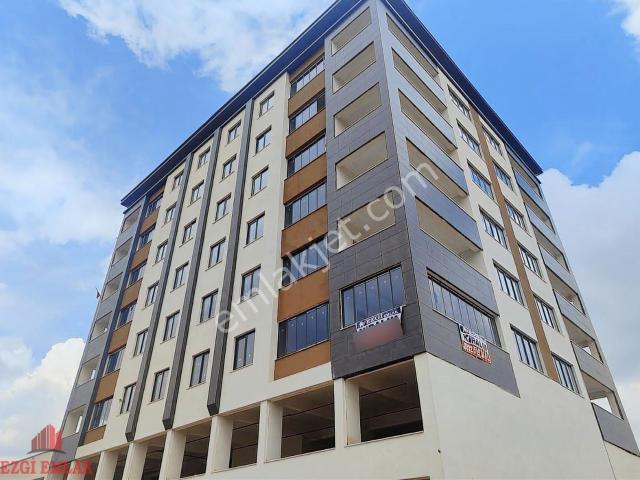 Yeşilvadinin En Gözde Yerinde Ana Cadde Üzerinde Satılık 2,5+1