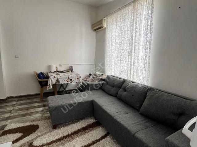 Yeşilyurtta 1+1 Ful Eşyalı Temiz Katta Asansörlü Kiralık Daire