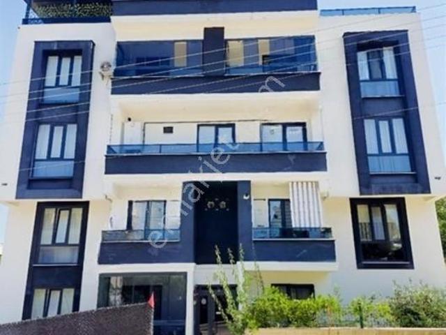 Yeşilyurt'ta Asansörlü Arakat Ebeveyn Banyolu 3+1 Kiralık Daire