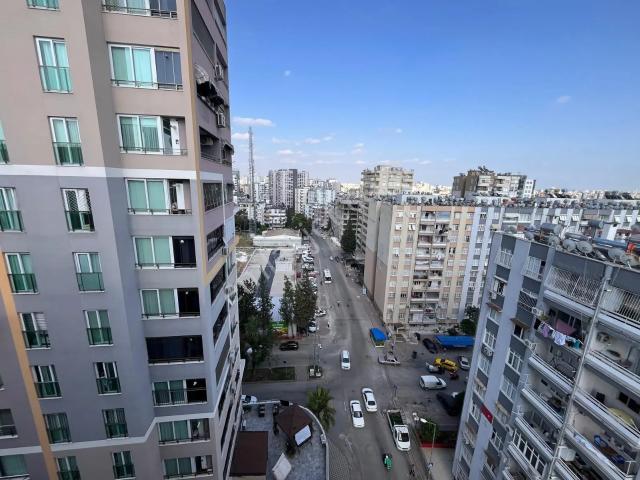 Yeşilyurt'ta Şehir Manzaralı Satılık 1+1 Daire