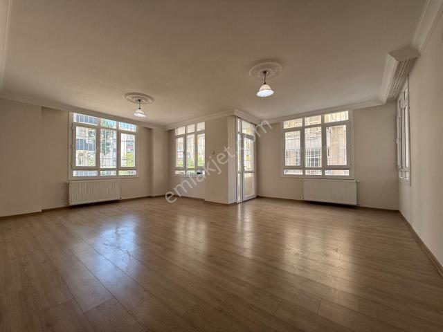 Yeşilyurt Mah. Barajyolu Yakını 3+1 180 M2 Doğalgazlı Hasarsız Satılık Daire