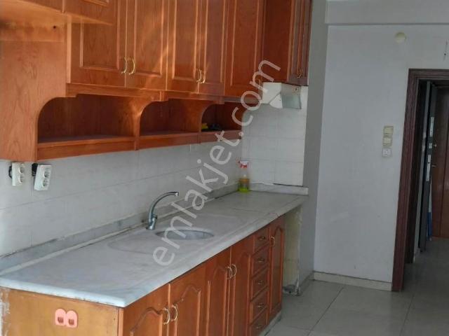 Yeşilyurt Salıpazarı Civarı 3 + 1 Daire