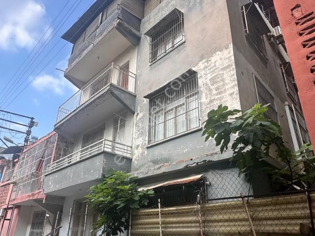 Yeşilyurt’ta 3 Katlı Müstakil Bina | 3 Adet 3+1 | Geniş Ailelere Uygun