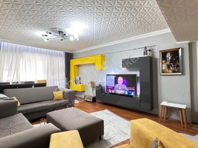 Yeşilyurt Tahsin Yazıcı Mahallesinde 3+1 Satılık Daire